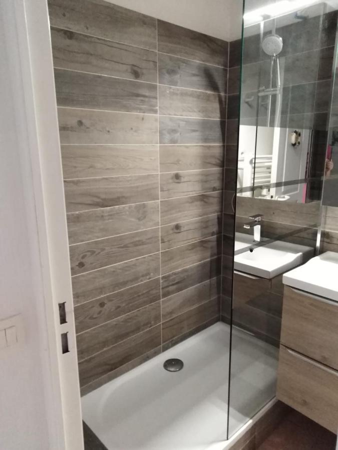 Appartement T2 Avec Piscine A 100 M De La Plage سيكس-فور-لو-بلاج المظهر الخارجي الصورة