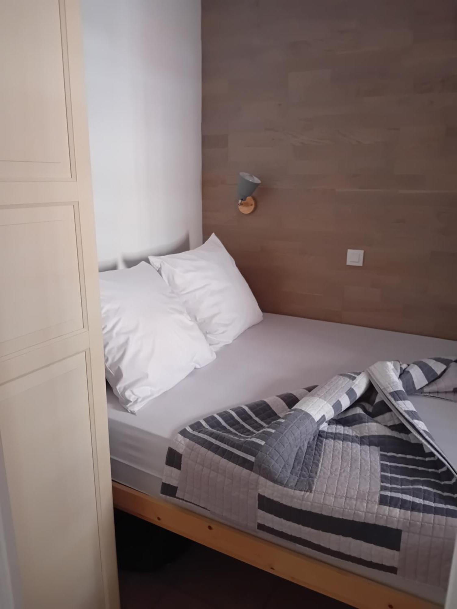 Appartement T2 Avec Piscine A 100 M De La Plage سيكس-فور-لو-بلاج المظهر الخارجي الصورة